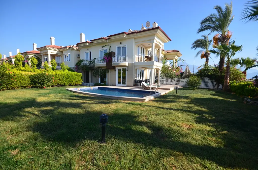 Property in Calis